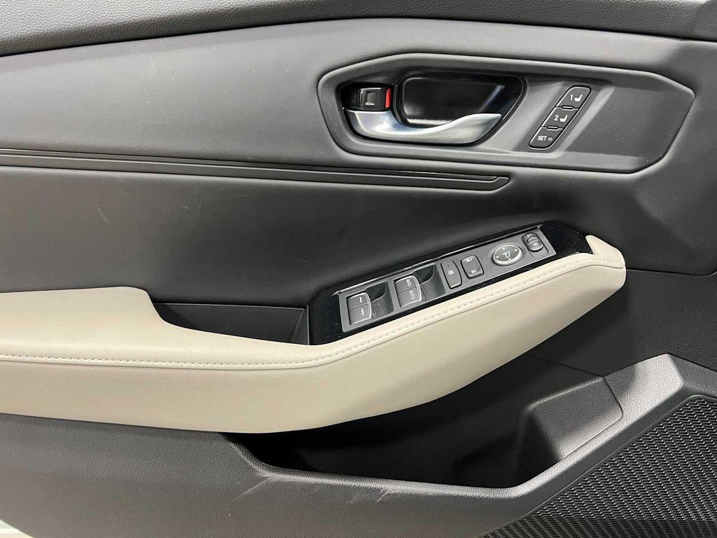 new 2025 Honda Accord Hybrid car, priced at $38,402