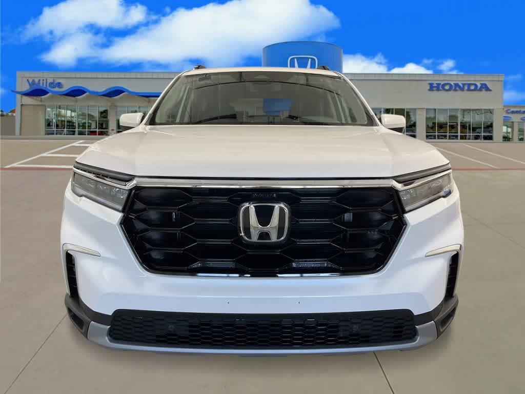 new 2025 Honda Pilot car, priced at $48,303