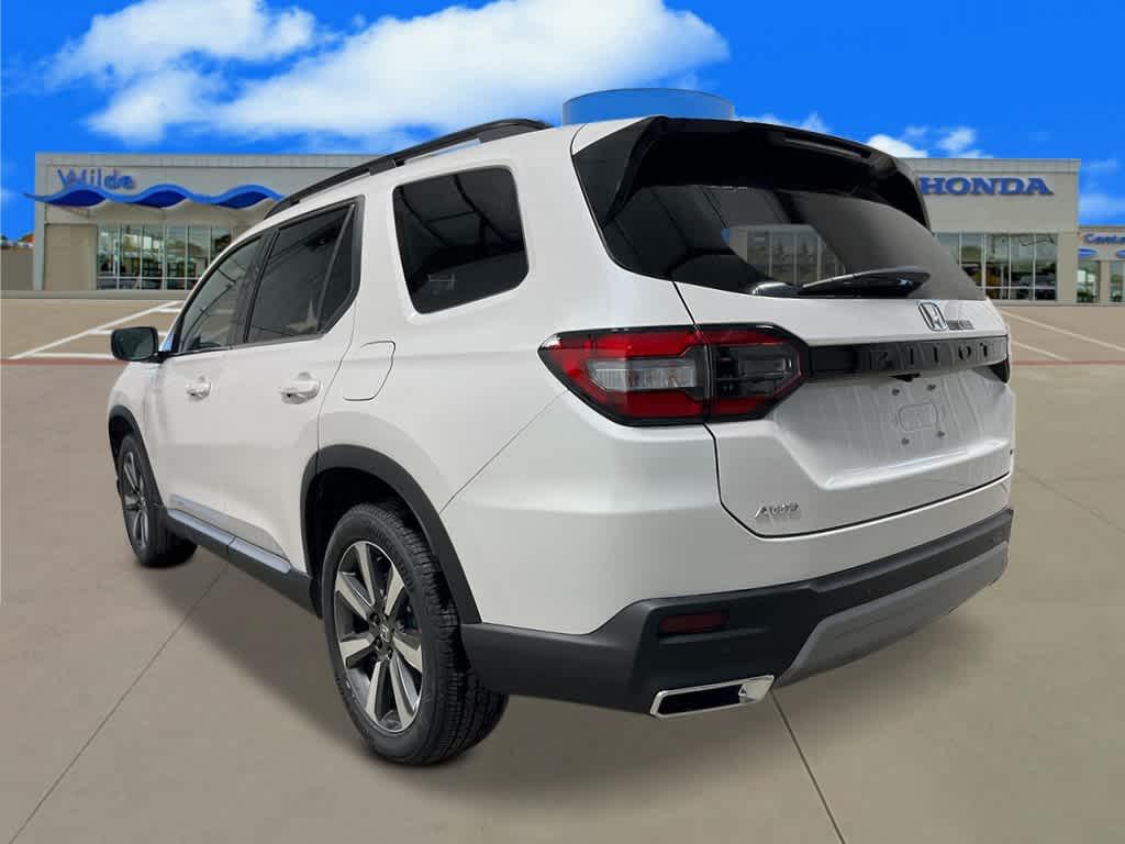 new 2025 Honda Pilot car, priced at $48,303