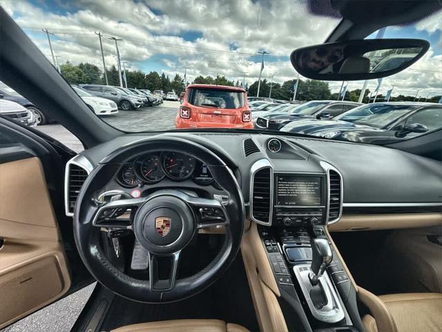 used 2016 Porsche Cayenne car