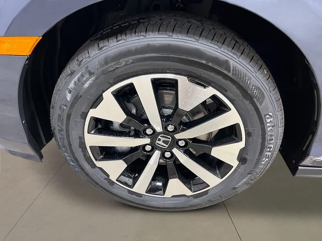 new 2026 Honda Odyssey car, priced at $42,237