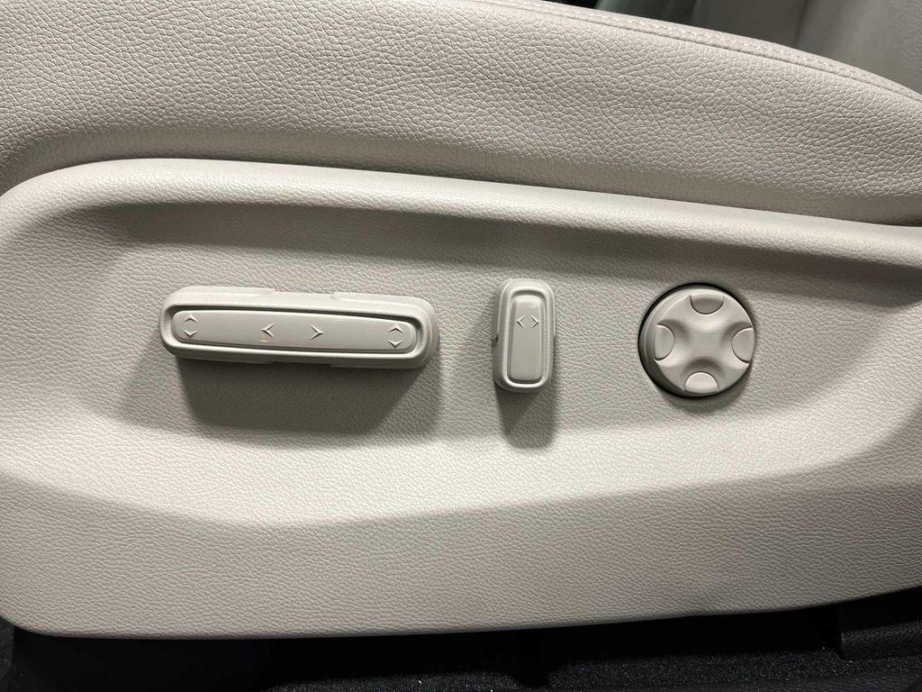 new 2026 Honda Odyssey car, priced at $42,237