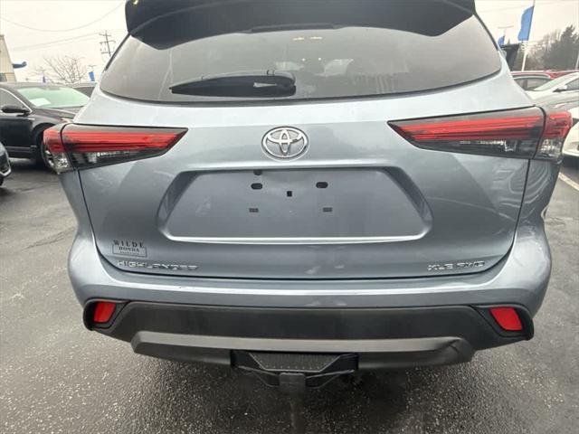 used 2022 Toyota Highlander car, priced at $31,068