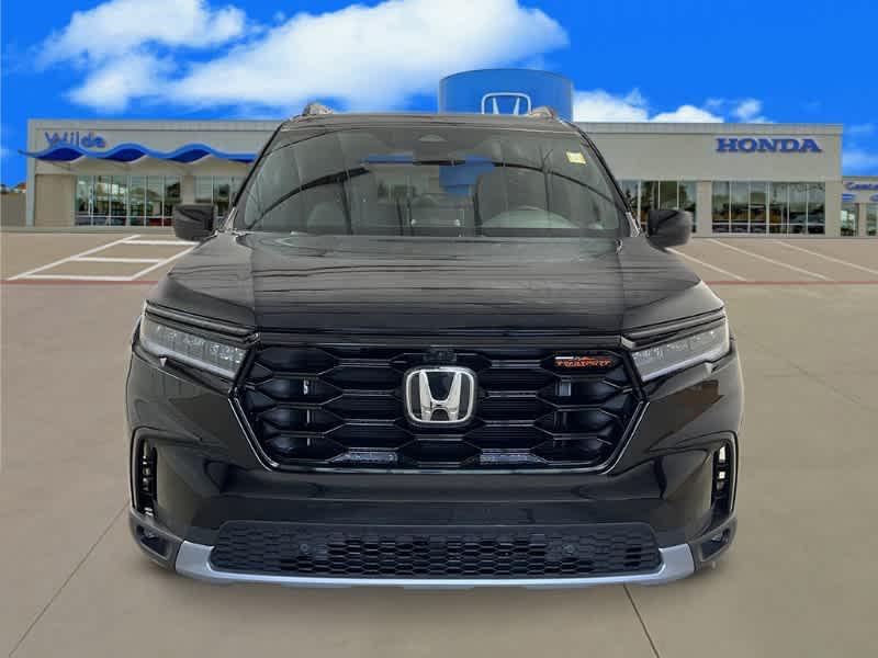 new 2025 Honda Pilot car, priced at $50,895