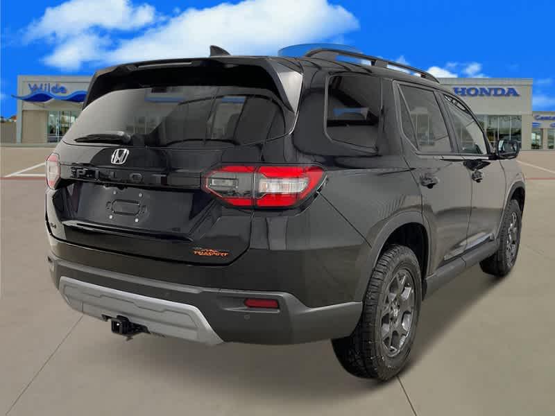 new 2025 Honda Pilot car, priced at $50,895