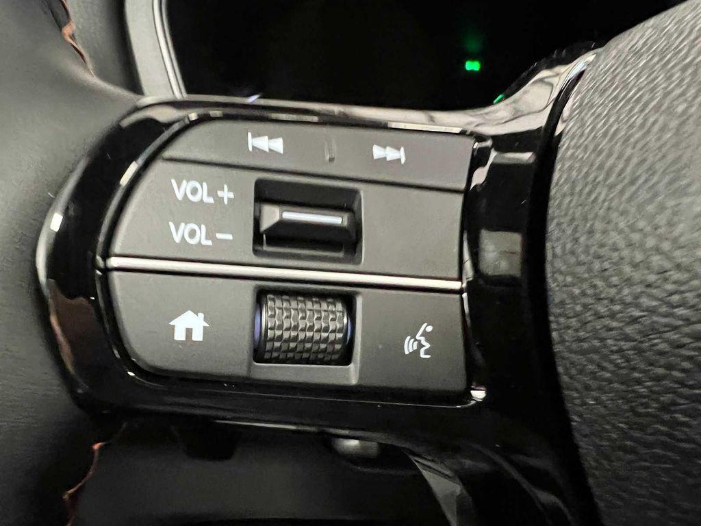 new 2025 Honda Pilot car, priced at $50,895