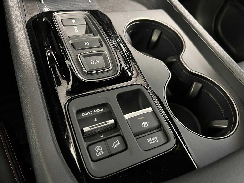 new 2025 Honda Pilot car, priced at $48,609