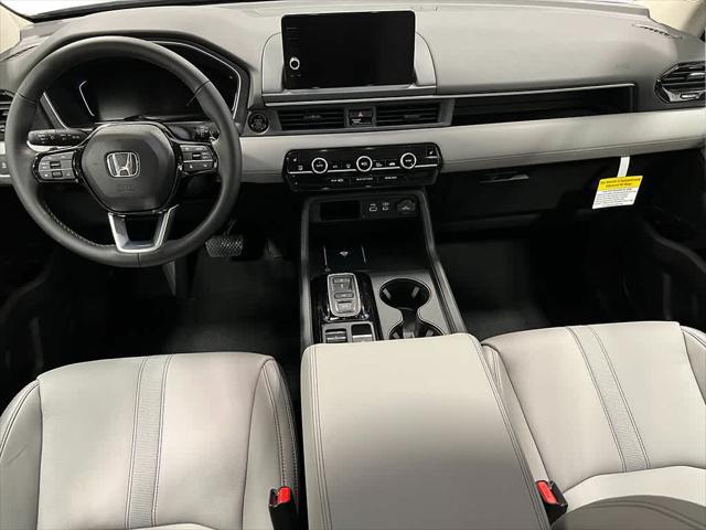 new 2025 Honda Pilot car, priced at $44,573