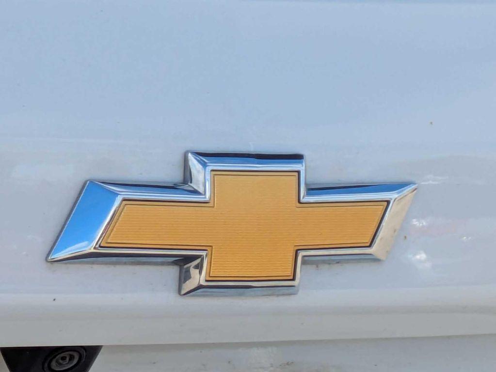 used 2019 Chevrolet Equinox car, priced at $16,591