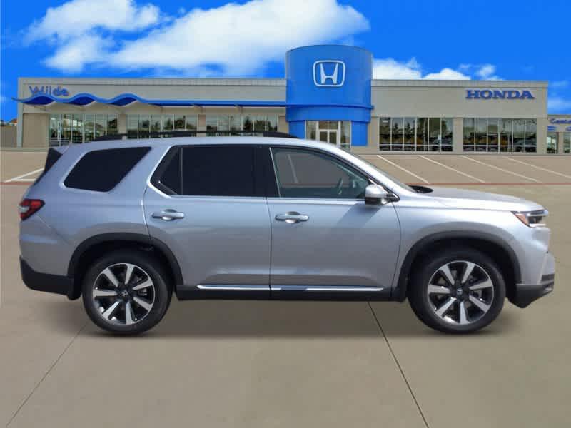 new 2025 Honda Pilot car, priced at $55,565
