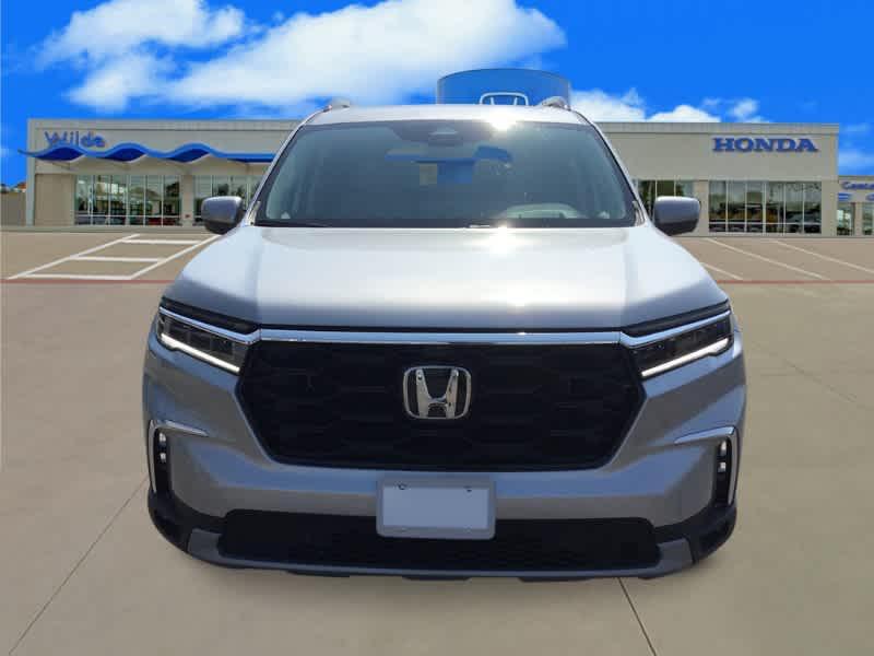 new 2025 Honda Pilot car, priced at $55,565