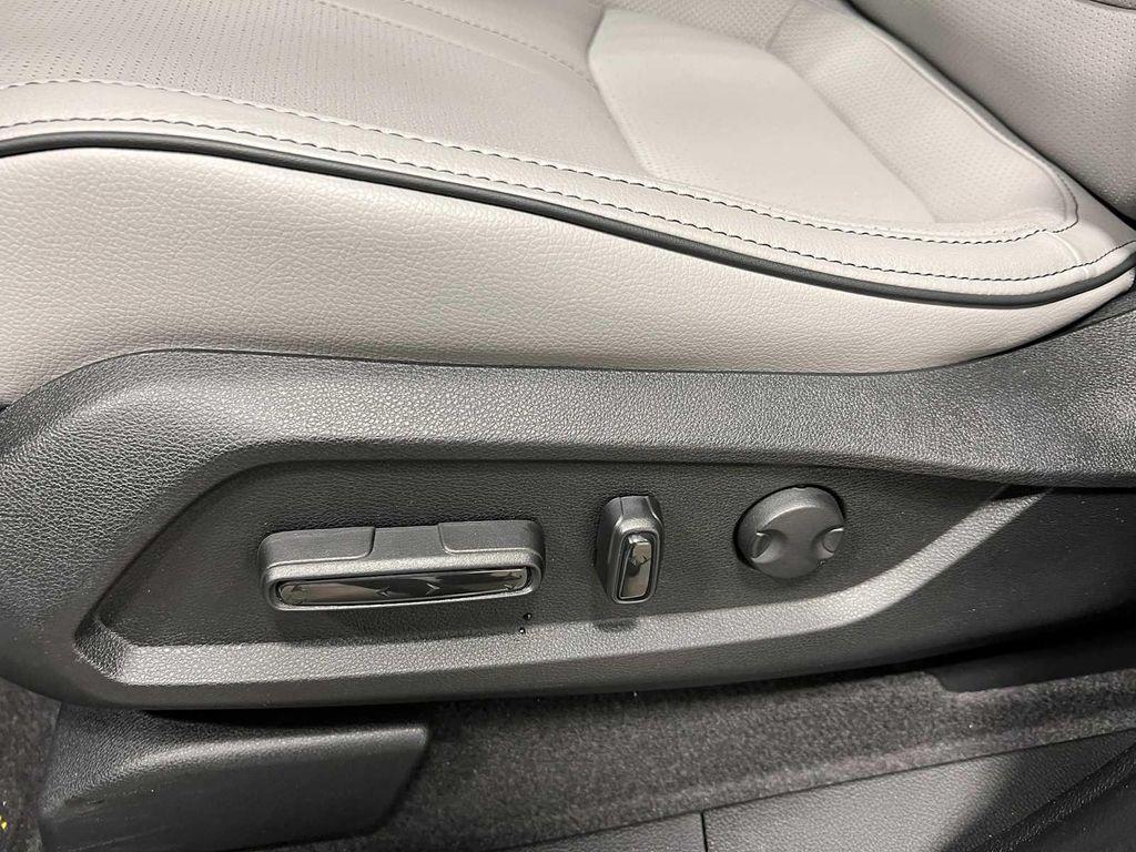 new 2025 Honda Pilot car, priced at $55,565