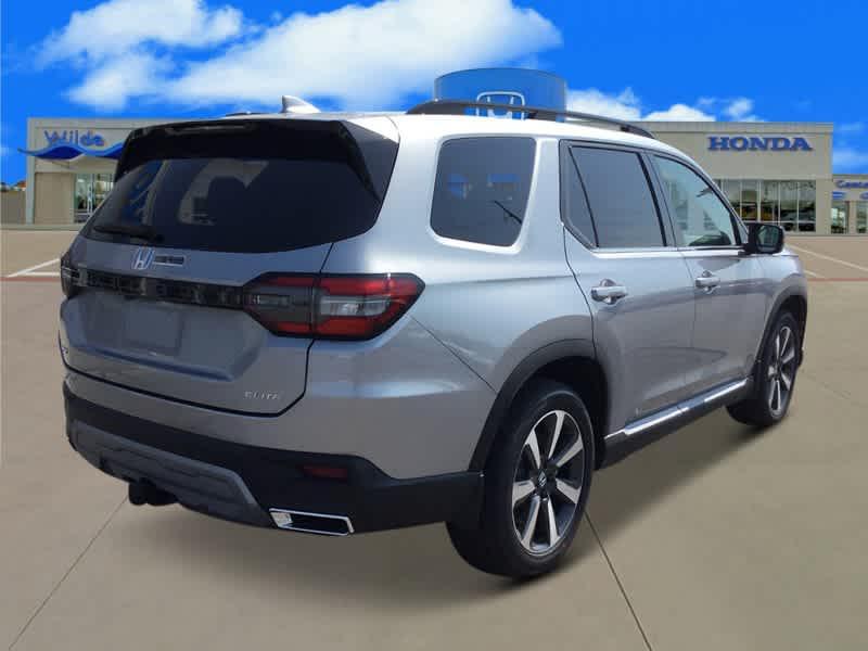 new 2025 Honda Pilot car, priced at $55,565