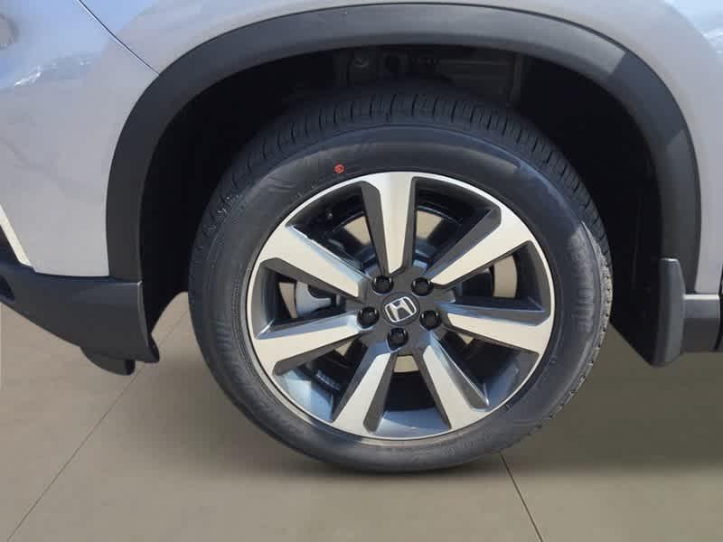 new 2025 Honda Pilot car, priced at $55,565