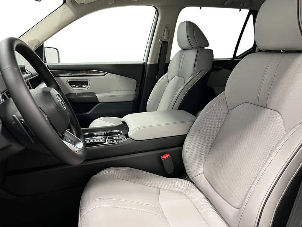 new 2025 Honda Pilot car, priced at $55,565