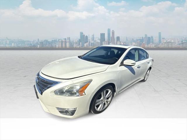 used 2013 Nissan Altima car, priced at $15,888