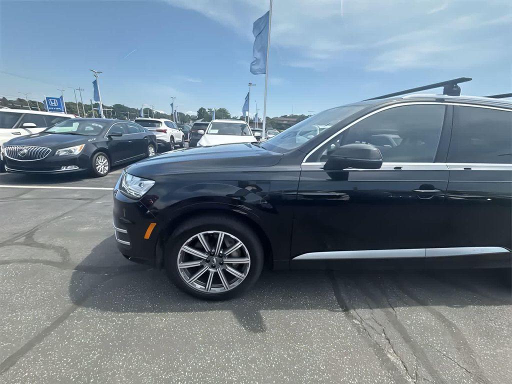 used 2018 Audi Q7 car, priced at $19,250