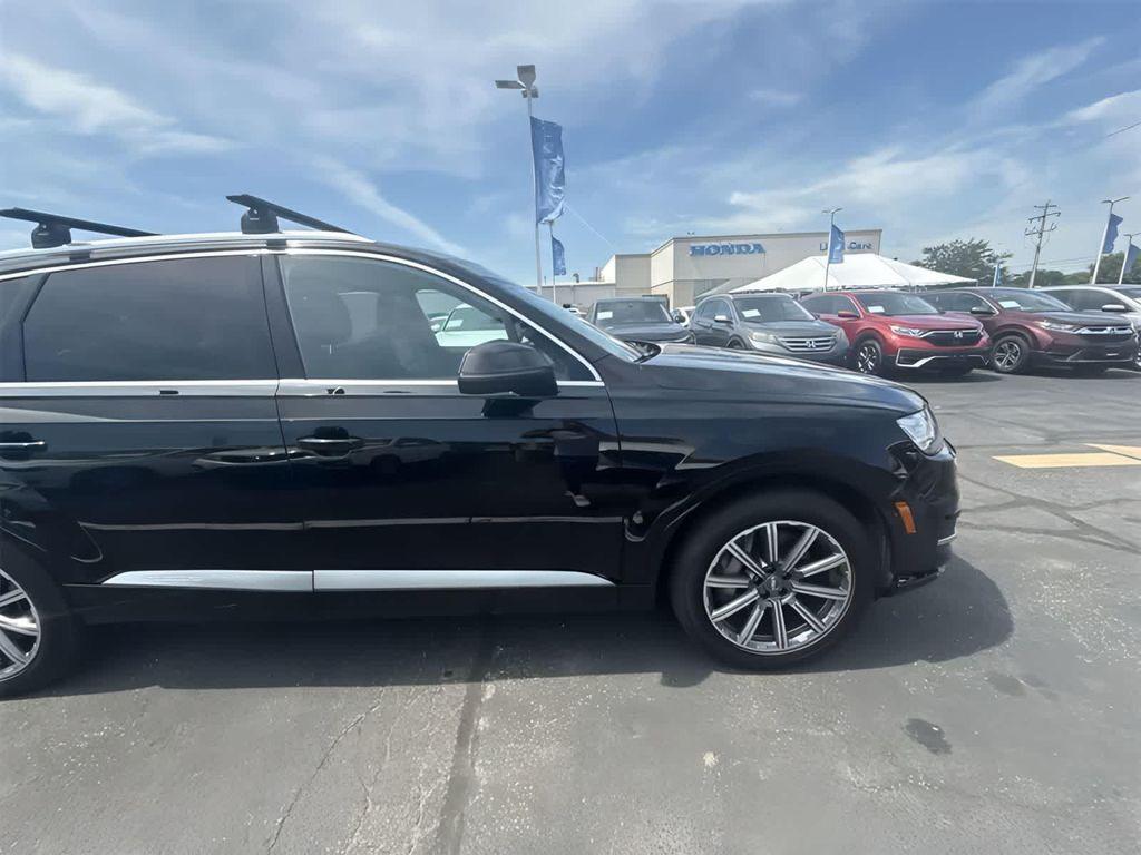 used 2018 Audi Q7 car, priced at $19,250