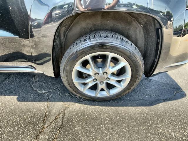 used 2015 Jeep Grand Cherokee car, priced at $20,786