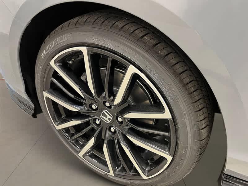 new 2025 Honda Accord Hybrid car, priced at $38,197