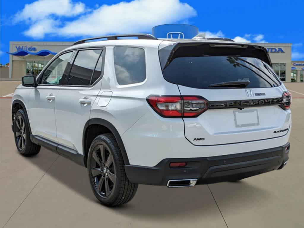 new 2025 Honda Pilot car, priced at $52,126