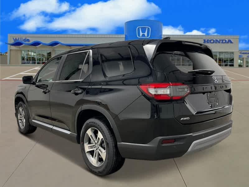 new 2025 Honda Pilot car, priced at $44,868
