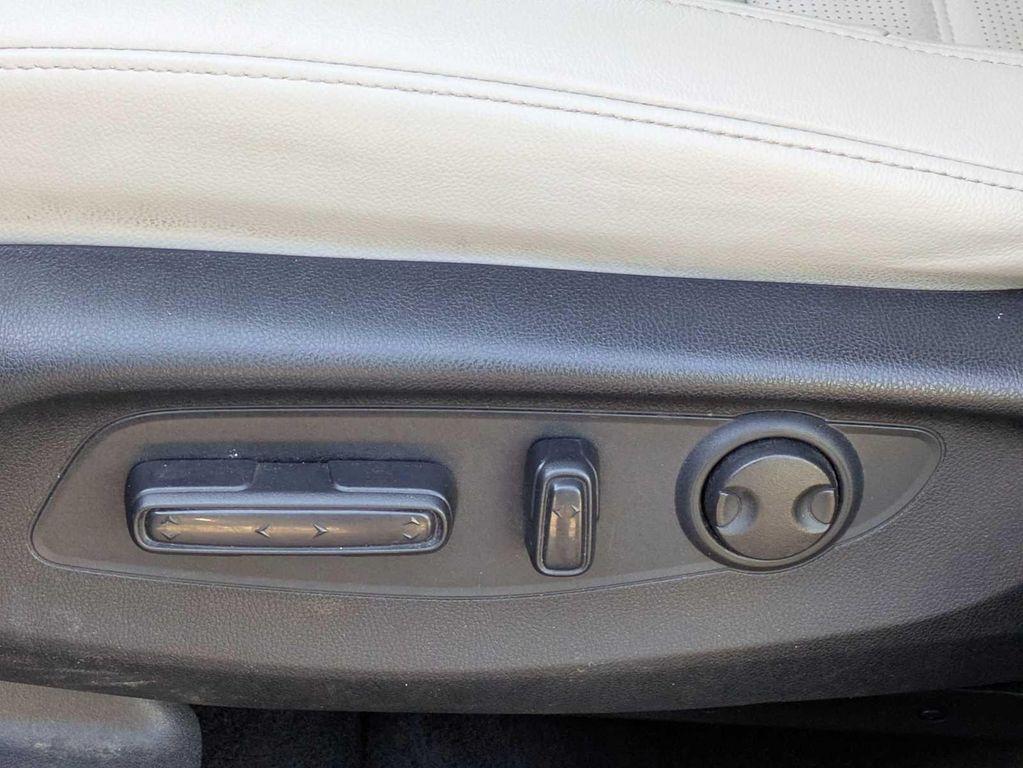 used 2023 Honda CR-V car, priced at $31,998