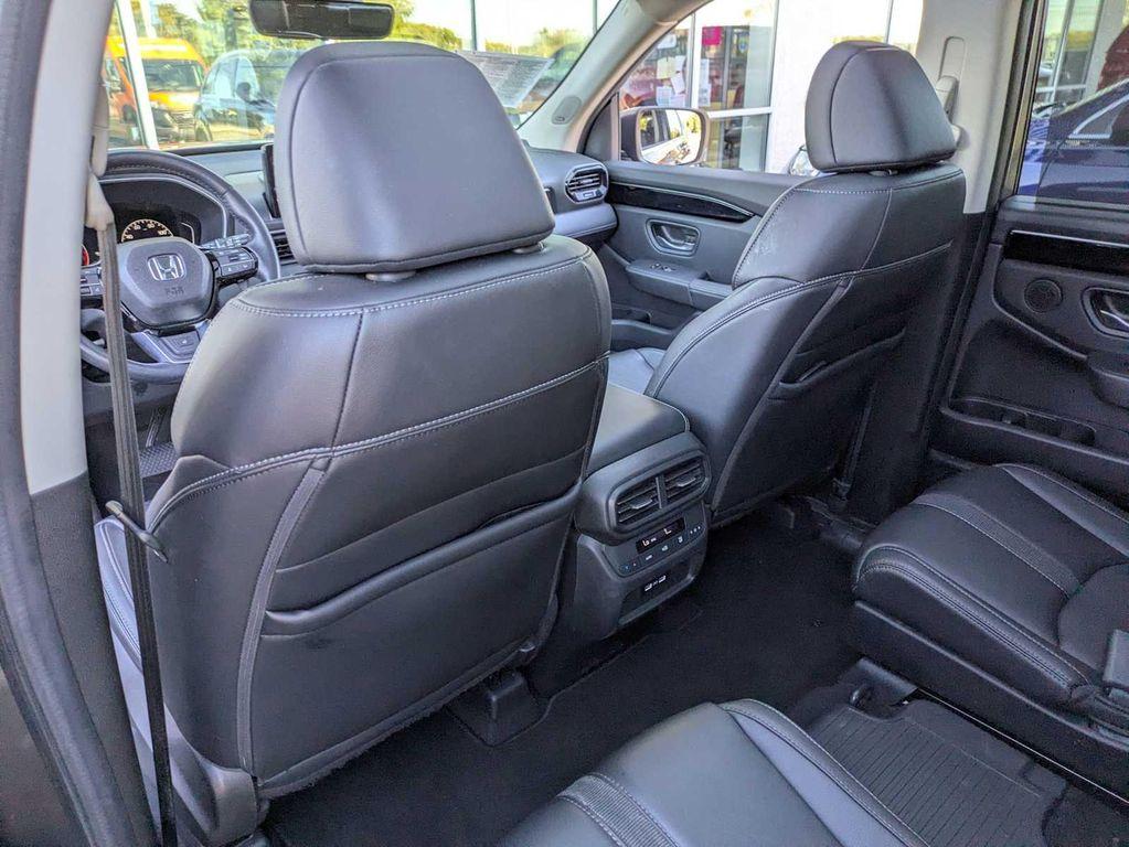 used 2023 Honda Pilot car, priced at $38,799