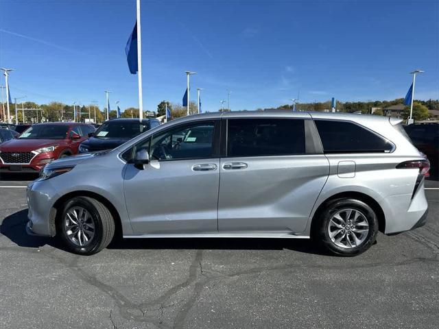 used 2023 Toyota Sienna car, priced at $38,904