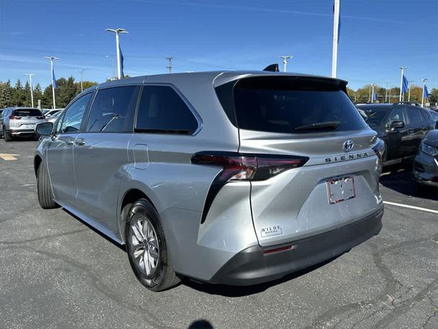 used 2023 Toyota Sienna car, priced at $38,904