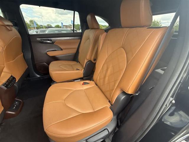 used 2021 Toyota Highlander car, priced at $44,601