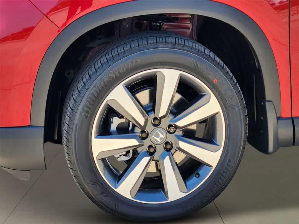 new 2025 Honda Pilot car, priced at $48,679