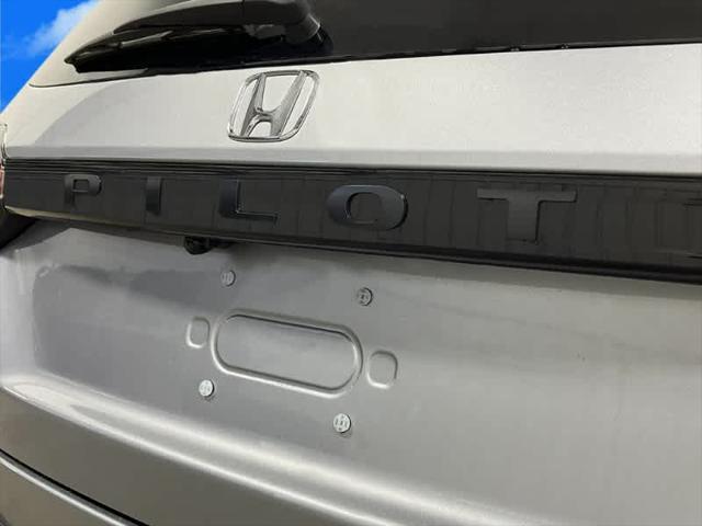 new 2025 Honda Pilot car, priced at $48,137
