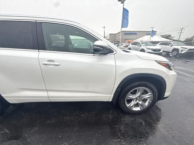 used 2018 Toyota Highlander car, priced at $33,512
