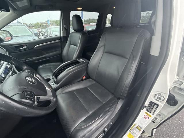 used 2018 Toyota Highlander car, priced at $33,512