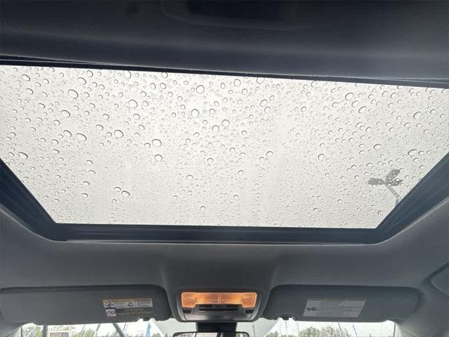 used 2018 Toyota Highlander car, priced at $33,512
