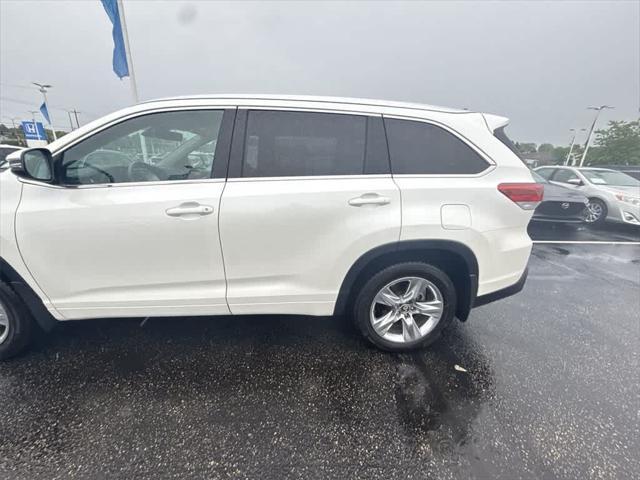 used 2018 Toyota Highlander car, priced at $33,512