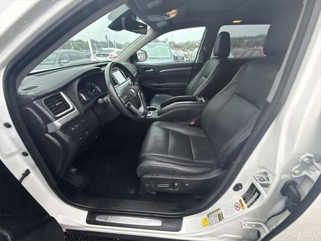 used 2018 Toyota Highlander car, priced at $33,512