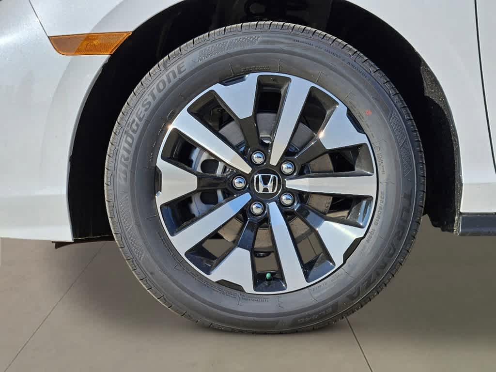 new 2026 Honda Odyssey car, priced at $43,710