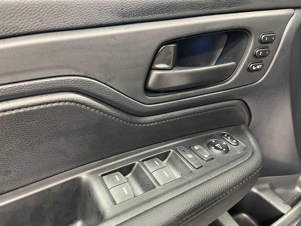 new 2026 Honda Odyssey car, priced at $43,710