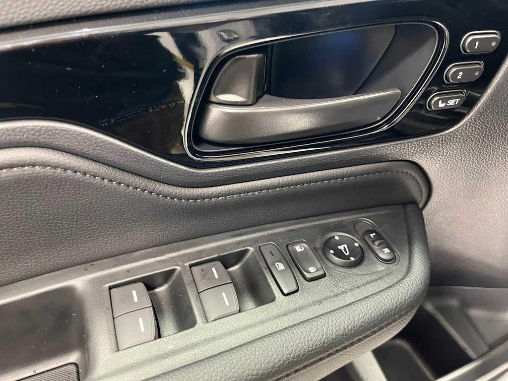 new 2026 Honda Odyssey car, priced at $46,207