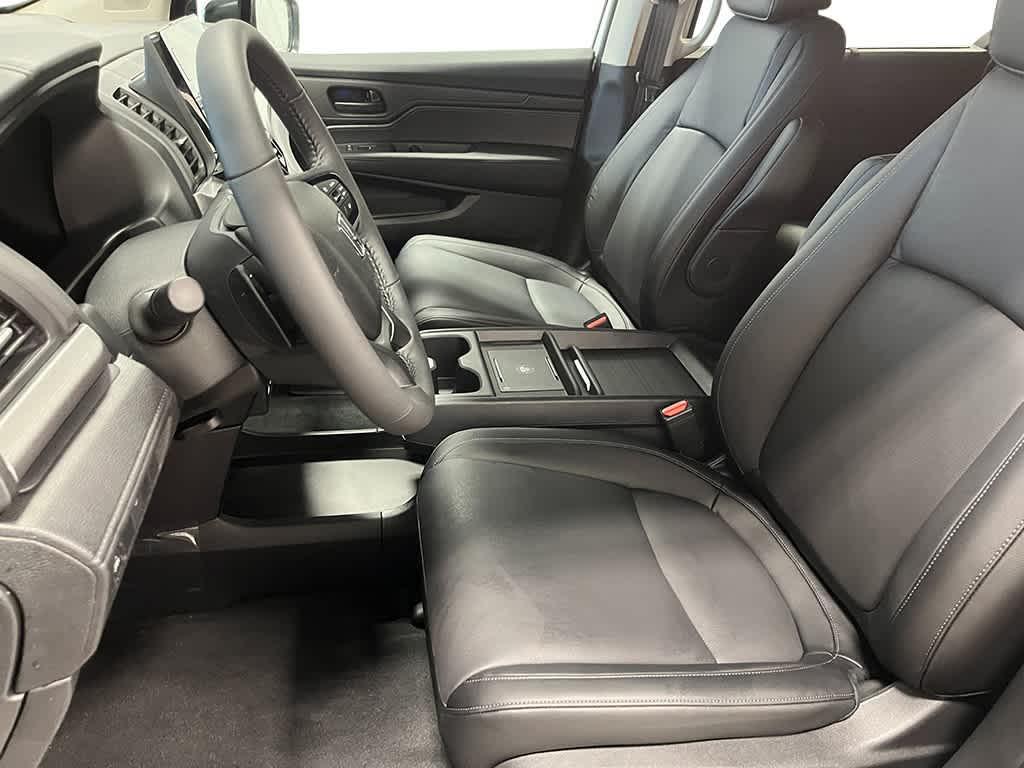 new 2026 Honda Odyssey car, priced at $42,237