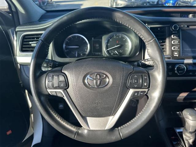 used 2019 Toyota Highlander car, priced at $23,786