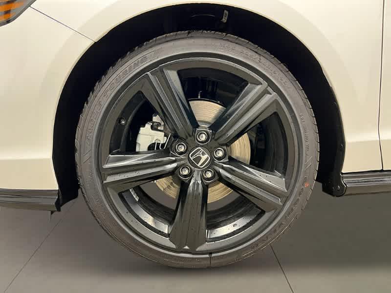 new 2025 Honda Accord Hybrid car, priced at $35,217