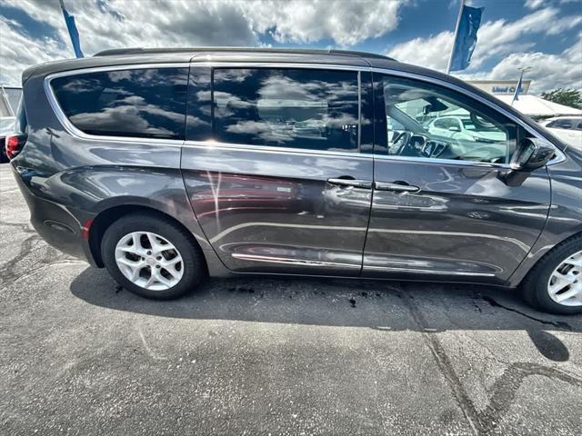 used 2017 Chrysler Pacifica car, priced at $11,000