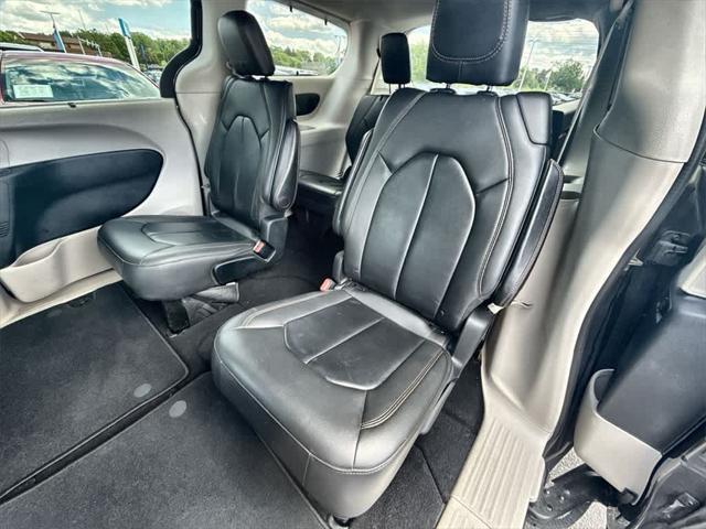 used 2017 Chrysler Pacifica car, priced at $11,000