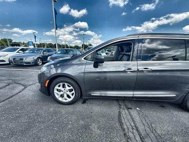 used 2017 Chrysler Pacifica car, priced at $11,000