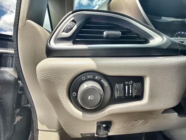 used 2017 Chrysler Pacifica car, priced at $11,000