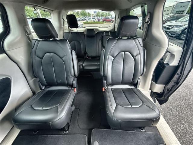 used 2017 Chrysler Pacifica car, priced at $11,000