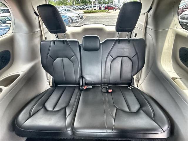 used 2017 Chrysler Pacifica car, priced at $11,000